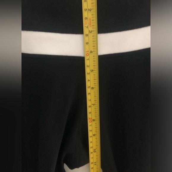 Lululemon Athletica Groove Reversible Black size 8 Flare  Trousers - Picture 5 of 16